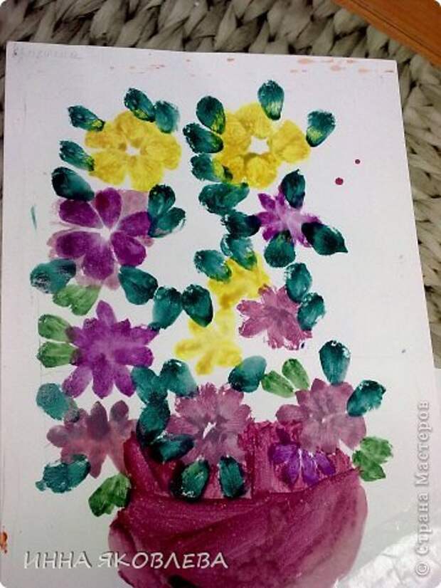 Сегодня хочу напомнить вам детсадовский способ рисования цветов и листьев. Дети, даже старшие школьники, просто обожают этот способ за простоту, быстроту и эффектность! фото 14