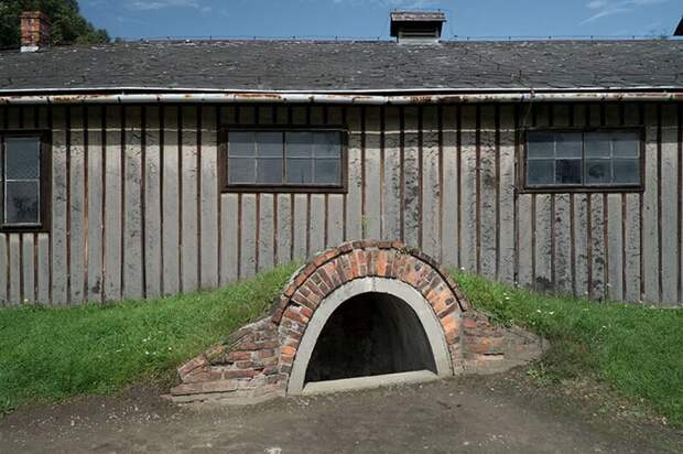 Ворота с надписью Arbeit macht frei, Аушвиц, Освенцим, Польша. достопримечательности, интересное, оригинальное, фотографии