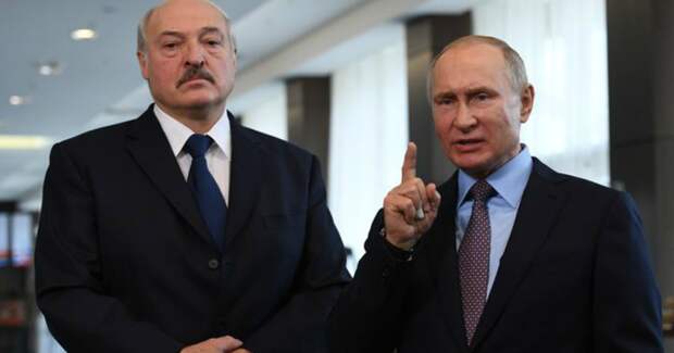 Фото Лукашенко: Путин пришлет войска на помощь по первому запросу