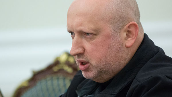 Секретарь СНБО Александр Турчинов на заседании Совета национальной безопасности и обороны Украины в Киеве Секретарь СНБО Александр Турчинов на заседании Совета национальной безопасности и обороны Украины в Киеве