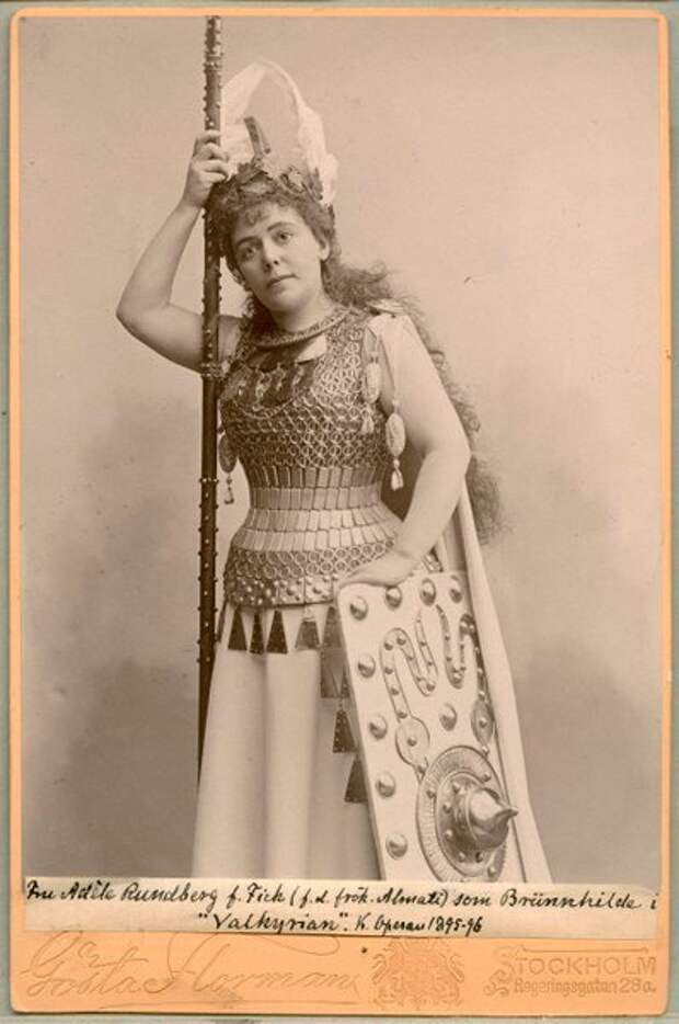 Adèle Almati в роли Брунгильды, "Валькирия", 1895