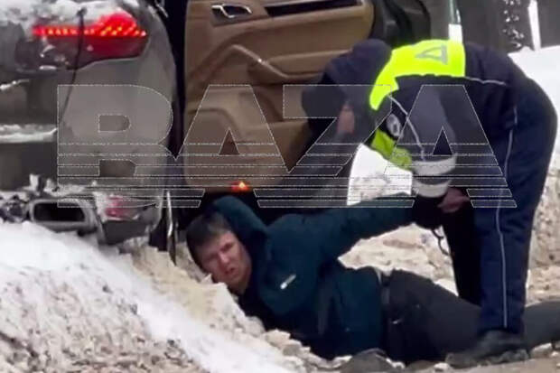 В Подмосковье на видео сняли, как гаишники обстреляли и разбили Porsche с человеком