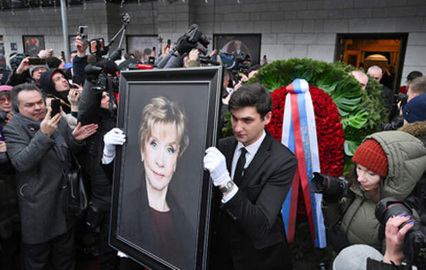 В Москве простились с Верой Алентовой. Как это было