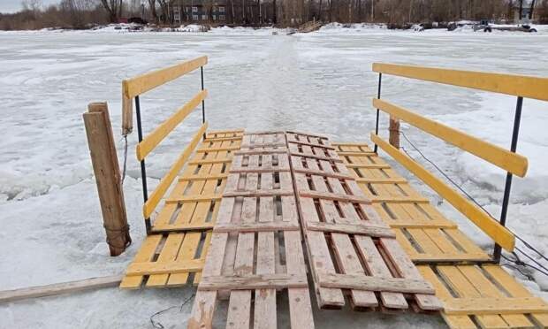 В Архангельске закрыта ледовая переправа на 14 лесозавод