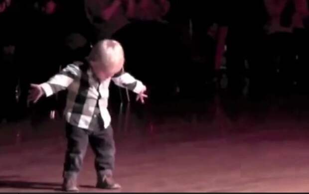 Картинки по запросу 2 year old dancing the jive