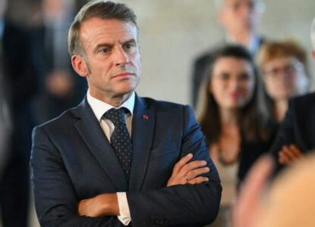 Эммануэль Макрон: куда держит путь брошенная всеми хромая утка