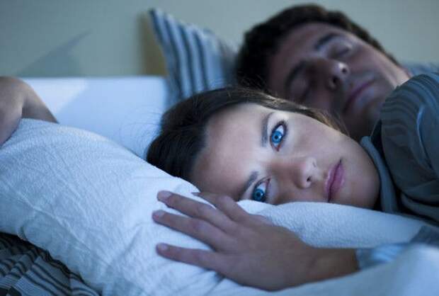 Ваше тело внезапно вздрагивает, когда вы спите?