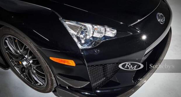 Редчайший 10-летний Lexus пустят с молотка за миллион долларов