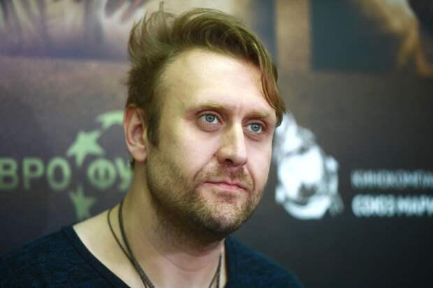 Режиссер Андреасян выступил против 20-летнего Безухова в экранизации "Войны и мира"