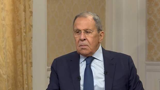 Лавров в шутку заявил о страданиях России от изоляции
