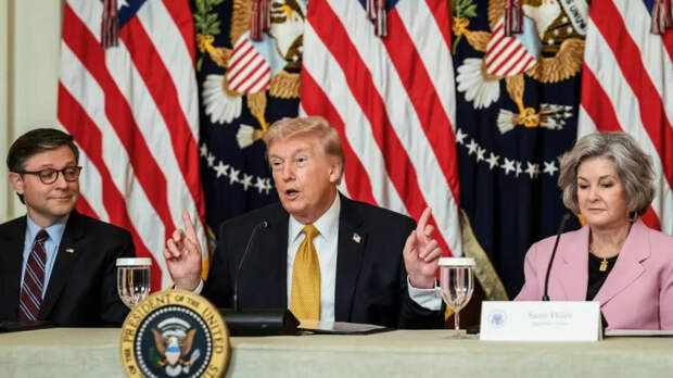 Третий, «юбилейный» раз: с кем на самом деле общается Трамп в Иране