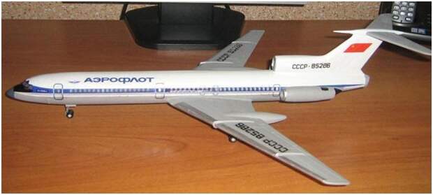 Советский и Российский лайнер Ту-154