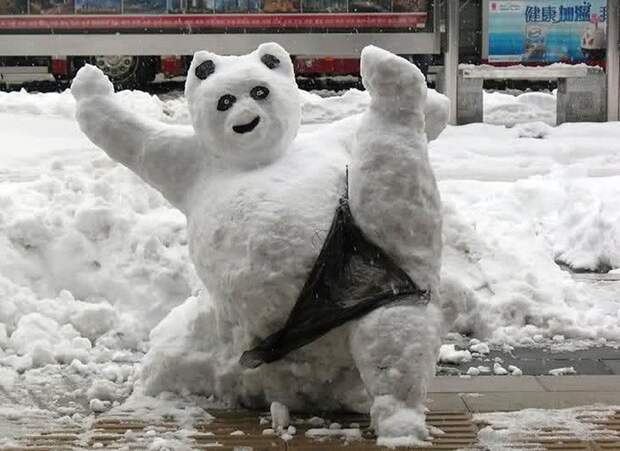 4. Позитивный китайский снеговик детство, смешно, снег, снеговики, фото, юмор