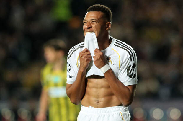 Французский журналист Риоло обвинил форварда "Реала" Мбаппе во лжи