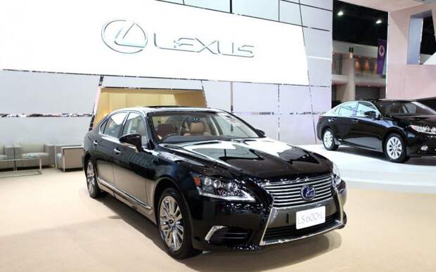 7. Lexus LS люксовый автомобиль, роскошный авто, суперкары