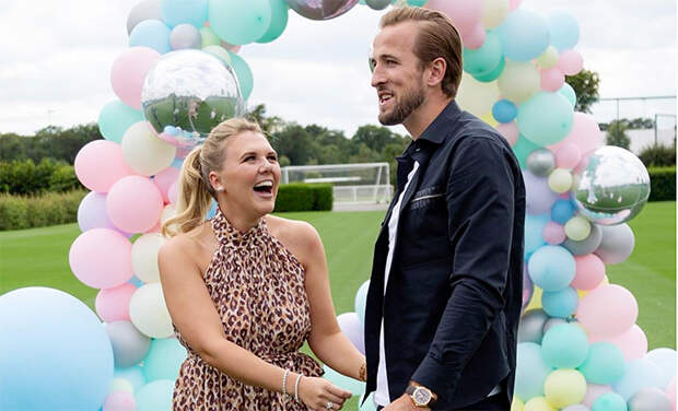 С первого удара: форвард сборной Англии Гарри Кейн оригинально рассекретил пол будущего ребенка