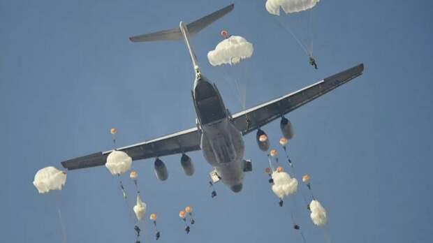 Генерал-майор Попов одной фразой разбил заявление Польши о «слабом месте» ВДВ России Генерал-майор Попов одной фразой разбил заявление Польши о «слабом месте» ВДВ России