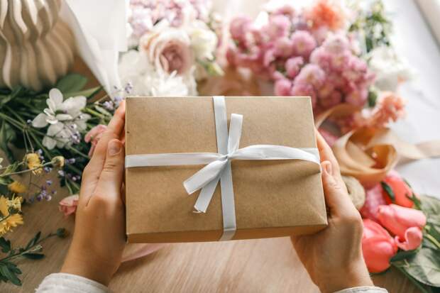 Опрос россиян о 14 февраля показал расчетливость женщин