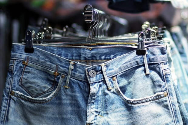Врач предупредил об опасности перелётов в определённом типе джинсов