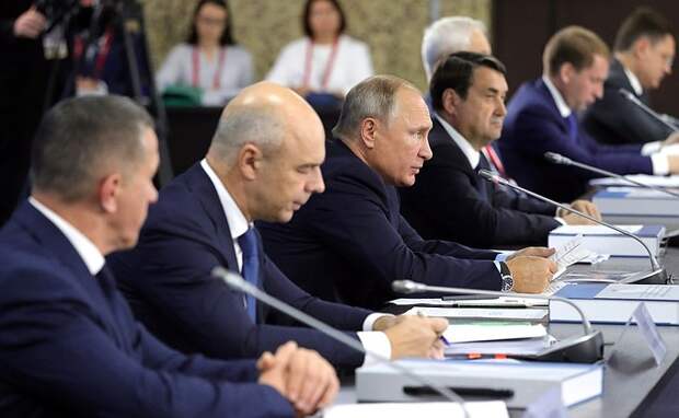 Госсовет во Владивостоке: к чему готовит страну Путин?