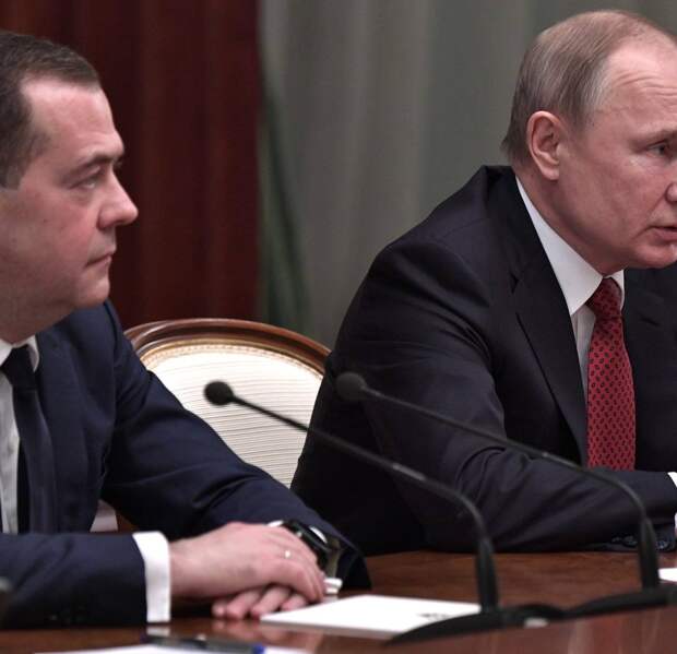 Путин готов провести радикальные перестановки в своем окружении Путин готов провести радикальные перестановки в своем окружении