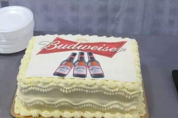 Свадьба любителей пива с необычным свадебным тортом