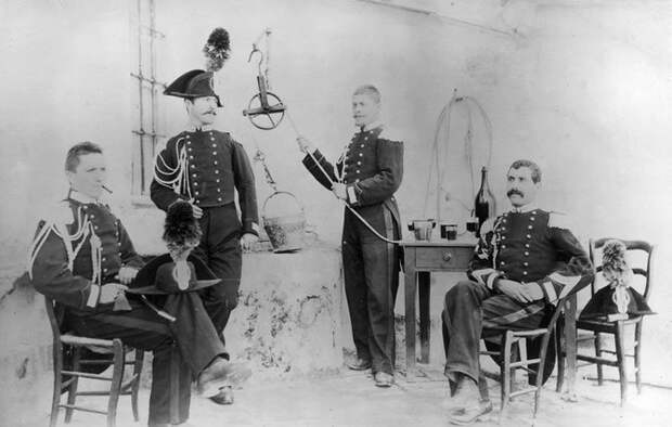 Карабинеры в Алассио, Италия. 1894 год. военное, жандармы, исторические фото, милиция, полиция, факты