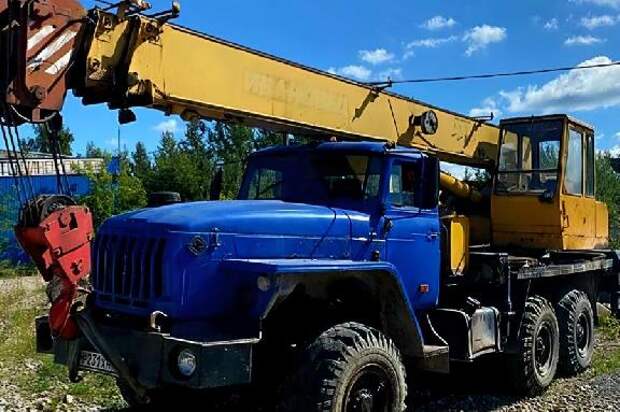 В Тамбове организация оплатила долги после ареста автокрана