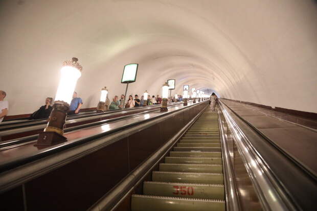 Петербургский метрополитен потратит 280 млн на ремонт траволаторов