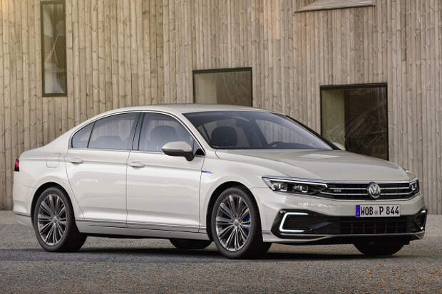 Через полвека после дебюта Passat снова получит исключительно пятидверный кузов