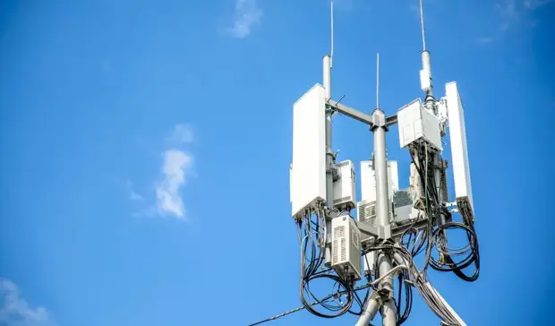 Операторы просят оставить вышки связи на территории учебных заведений
