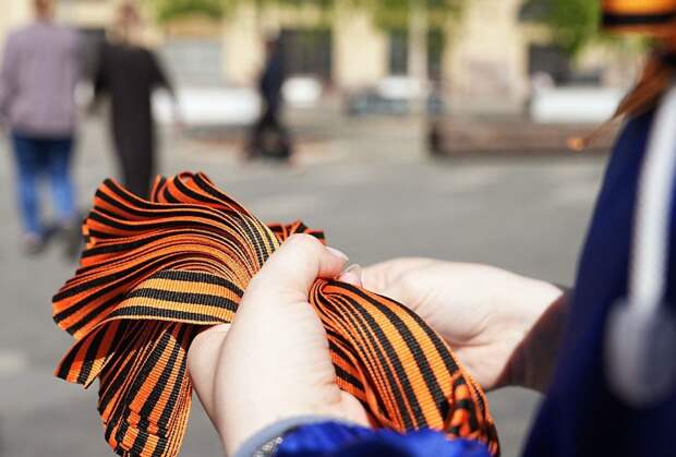 Пенсионера осудили за осквернение Георгиевской ленты в Архангельске