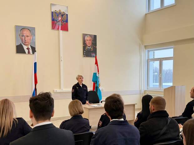 В Самаре полицейские и представители Общественного совета при региональном главке МВД приняли участие во Всероссийской акции «Студенческий десант»