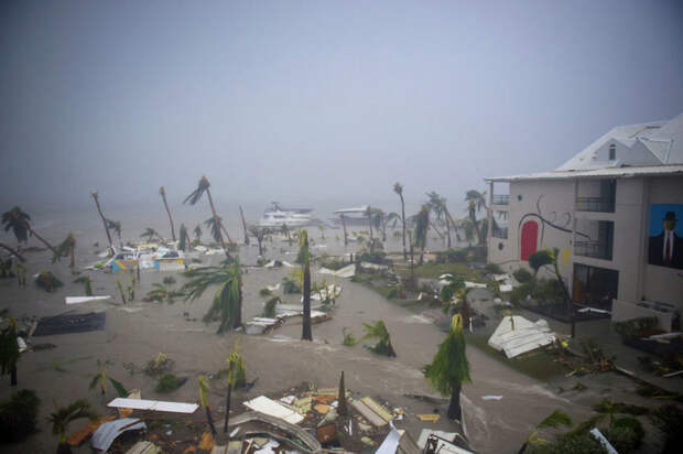 Отель "Меркурий" в Мариго, остров Сен-Мартен, разрушенный ураганом Ирма Центральная Америка, ирма, катастрофа, разрушения, стихийное бедствие, стихия, ураган, флорида