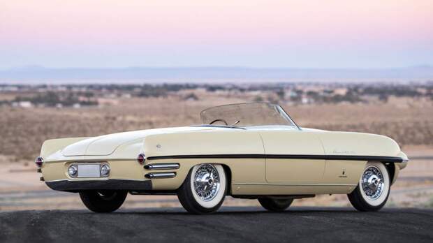 Концептуальный родстер реактивной эры Dodge Firearrow II