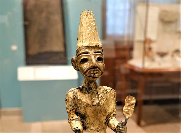Бог Эль, позолоченная бронзовая фигурка, 1400-1200 гг. до н. э.