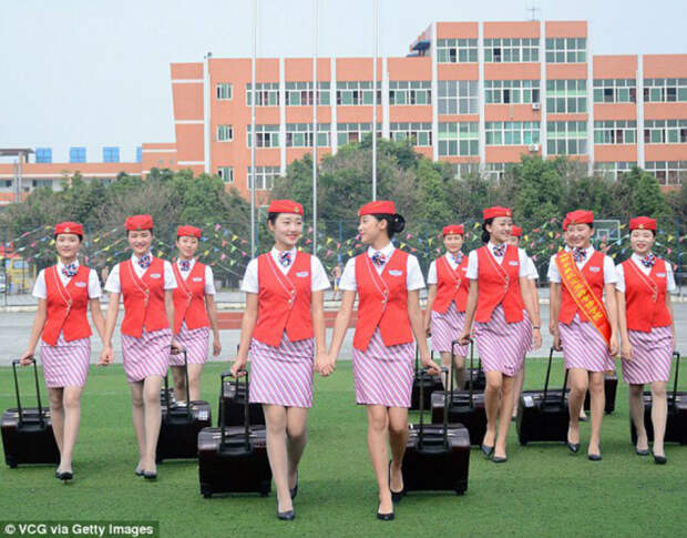 Когда за красотой скрывается страшная сила или почему с китайскими стюардессами лучше не связываться девушки, китай, подготовка, стюардесса