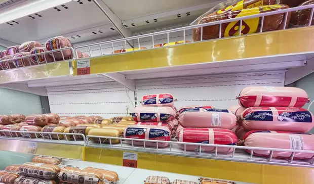 Производители колбасы предупредили о дефиците импортной оболочки