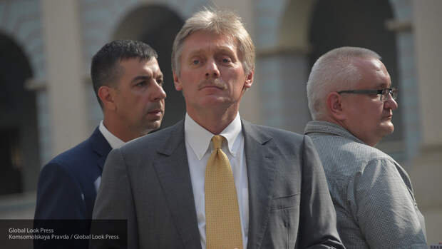 Песков заявил, что Путин принимает меры защиты от коронавируса