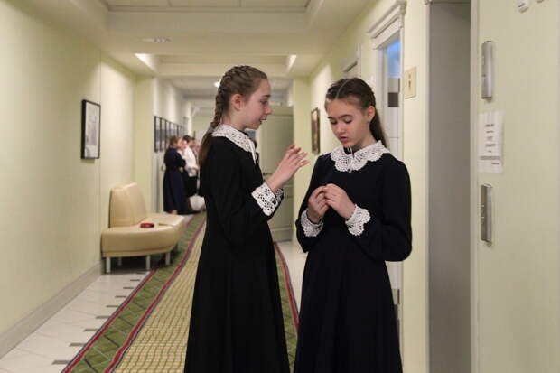 Нововведения в школах в 2026 году: два ОГЭ, сокращение иностранного и уроки воспитания