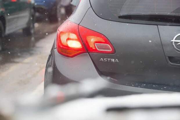 В Туле пробки на улице Октябрьская усилились из-за перекрытия набережной Дрейра