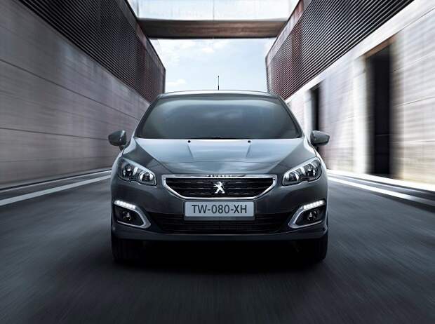 Peugeot представила новое поколение седана Peugeot 408