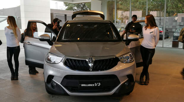 Новый китайский кроссовер: по стоимости – Lada Vesta, по внешности – Hyundai Creta