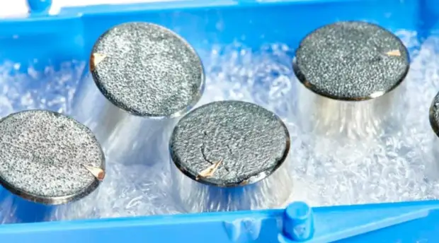 Лунная пыль с миссии «Аполлон-11» ушла с молотка за копейки