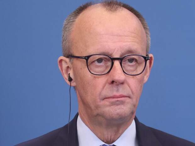 Мерц отверг возможность быстрого вступления Украины в ЕС