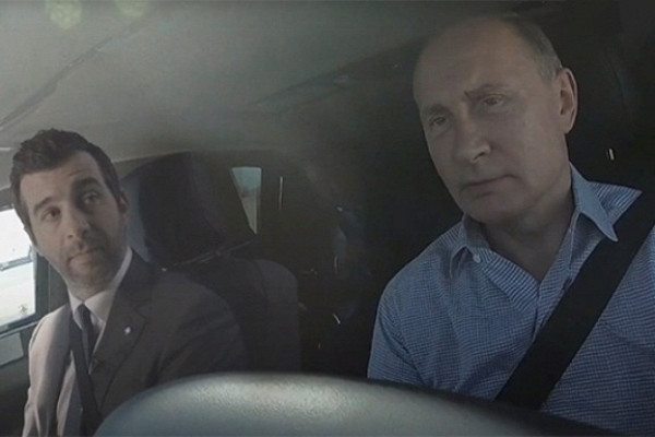 Ургант «подсадил» себя в машину к Путину