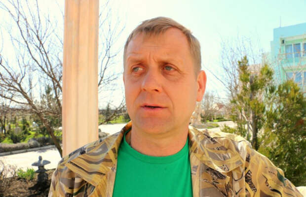 Владелец зоопарков в Крыму Олег Зубков скормил карликовых свиней голодным львам и тиграм