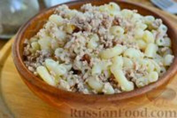 Фото к рецепту: Макароны по-флотски с фаршем из отварного мяса