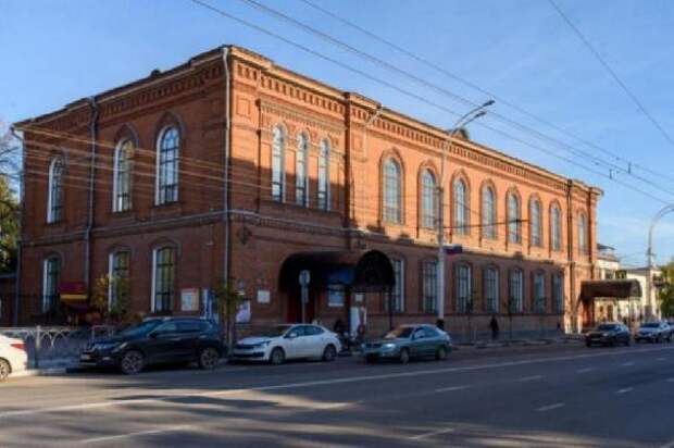 Тамбовчан приглашают в картинную галерею на концерт "Ободзинский"