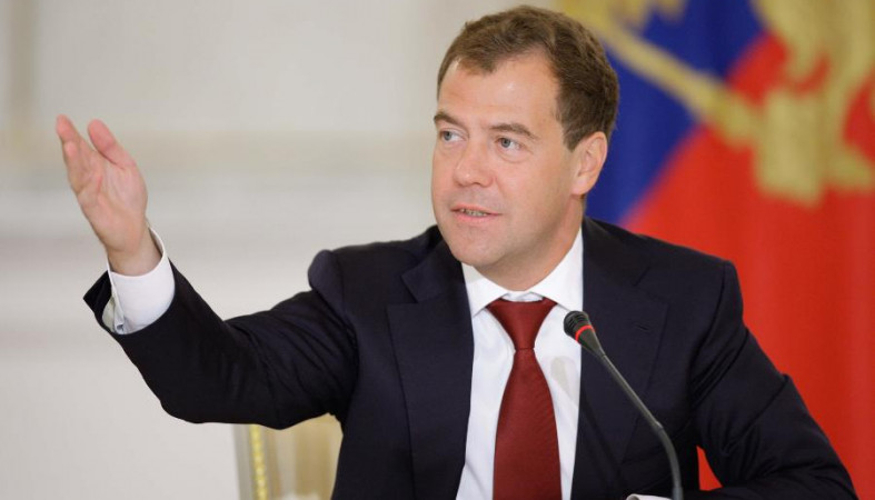На Медведева подали заявление за превышение полномочий. Истец выступает против увеличения пенсионного возраста
